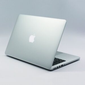 Macbook pro retina display(intel core i5/2,5 ghz/4gb/120gb ssd/intel iris plus graphics/13,3) - Image 4